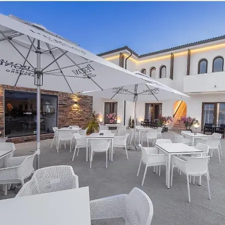 Hotel Selora *